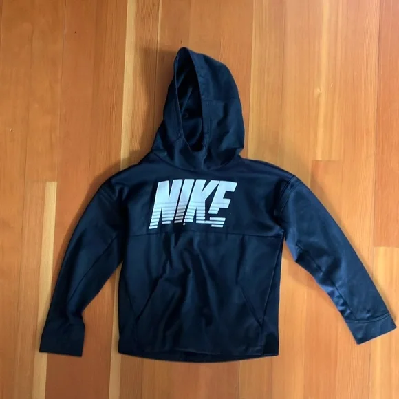 Boys Mixed Clothing Bundle with Graphic Tees, Pants, Activwear & pjs, Lot of 16 - Picture 4 of 9